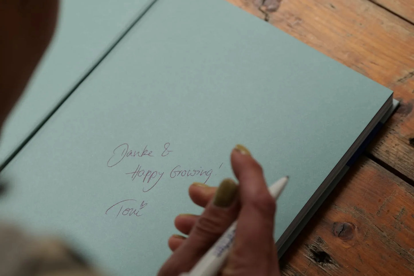 ZIMMERPFLANZENLIEBE- So pflegst du deine grünen Mitbewohner mit Autogram von der Autorin Antonia