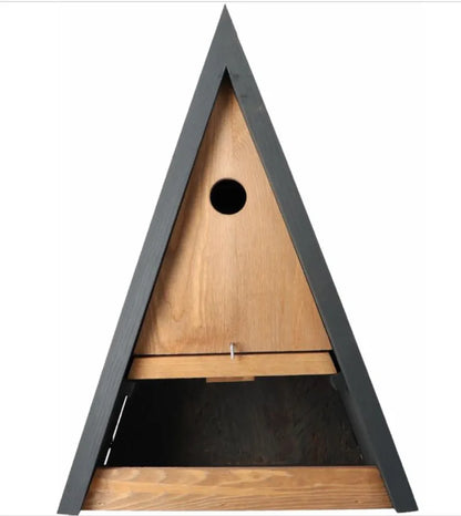 Nistkasten und Vogelhaus